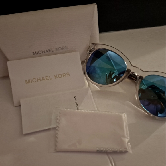 Micheal kors shades - Picture 1 of 9